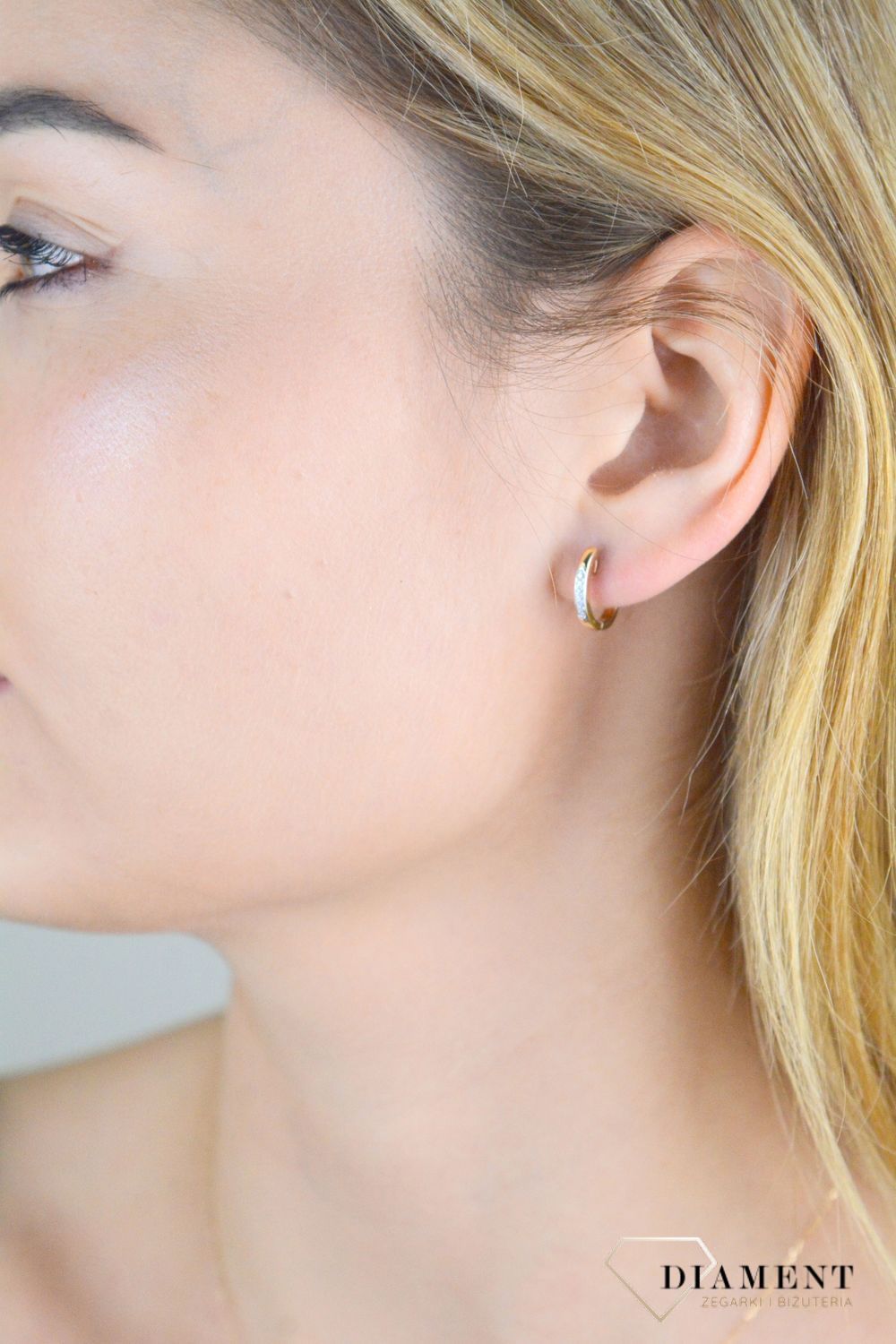 Kolczyki złote damskie 585 klasyczne angielskie z diamentami 0,05 ct E71735Y A.  Złote kolczyki damskie. Złote kolczyki z zapięciem angielskim. Kolczyki złote z diamentami. Kolczyki złote klasyczne z diamentami. Kolczyki zło.jpg